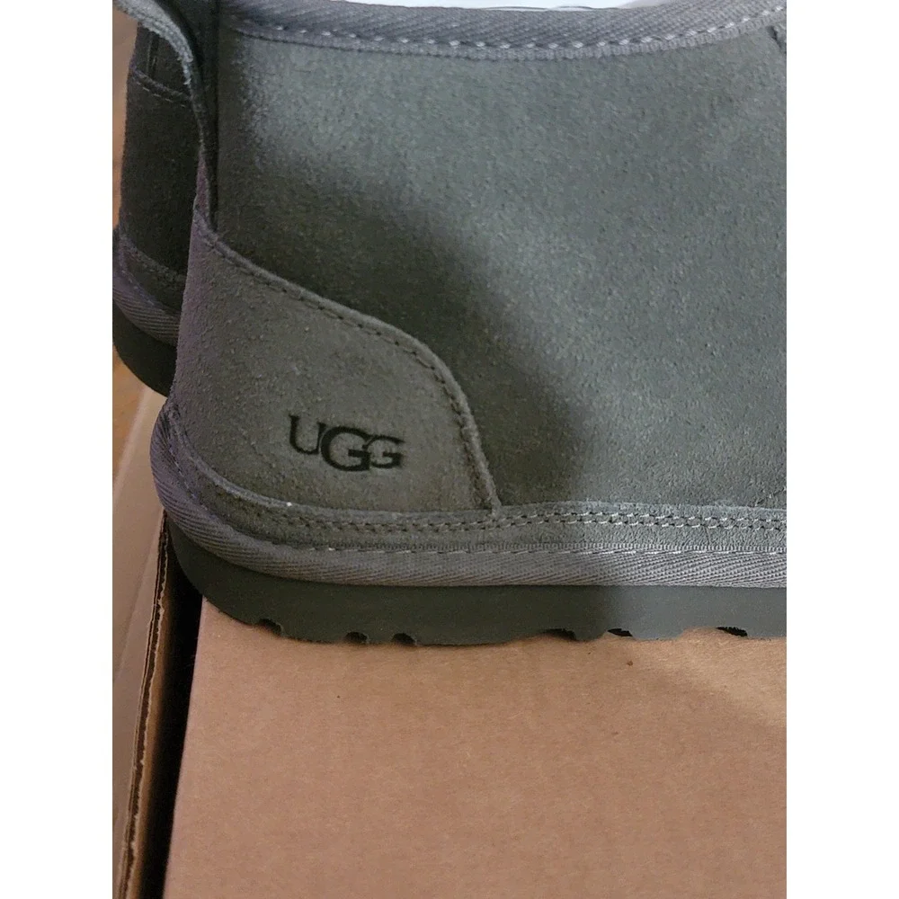 UGG Neumel Grey Suede Chukka Boots Mens 10 Lace Up 3236